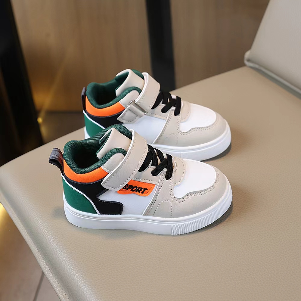 COMFY KIDS キッズ 3-8 歳用 グレー マルチカ - Sneaker Zone のレビューと価格