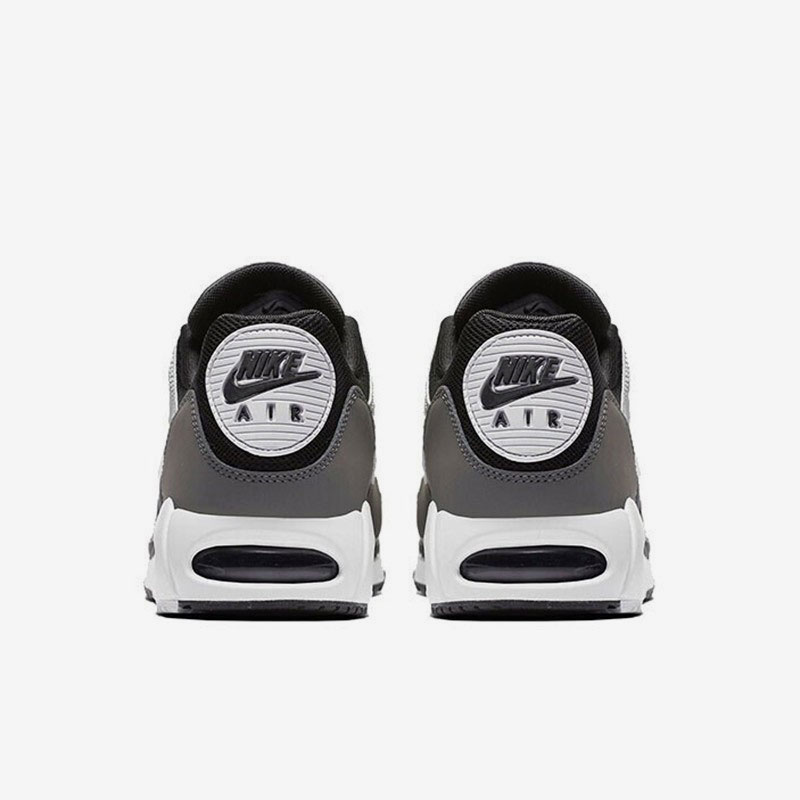 ナイキ公式の本格的なエア マックス メンズ クッション性と通 - Sneaker Zone のレビューと価格
